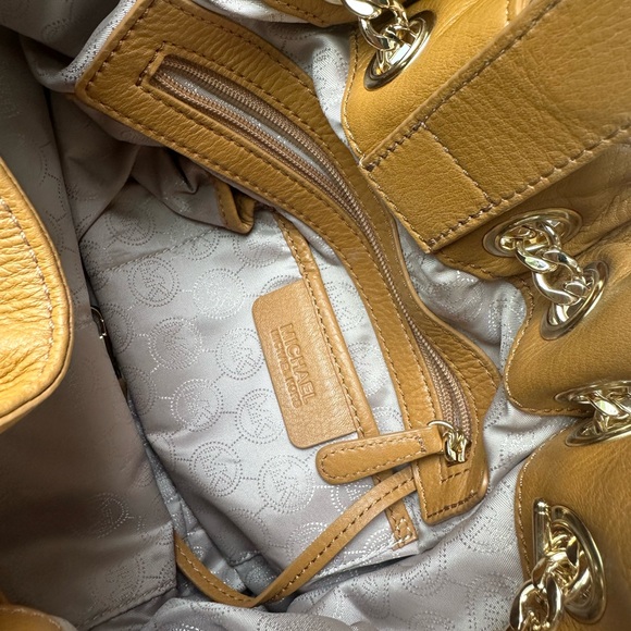 Michael Kors Tan Leather Bag - Picture 7 of 8